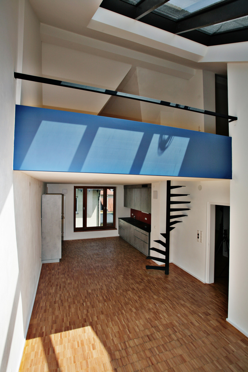 Empore